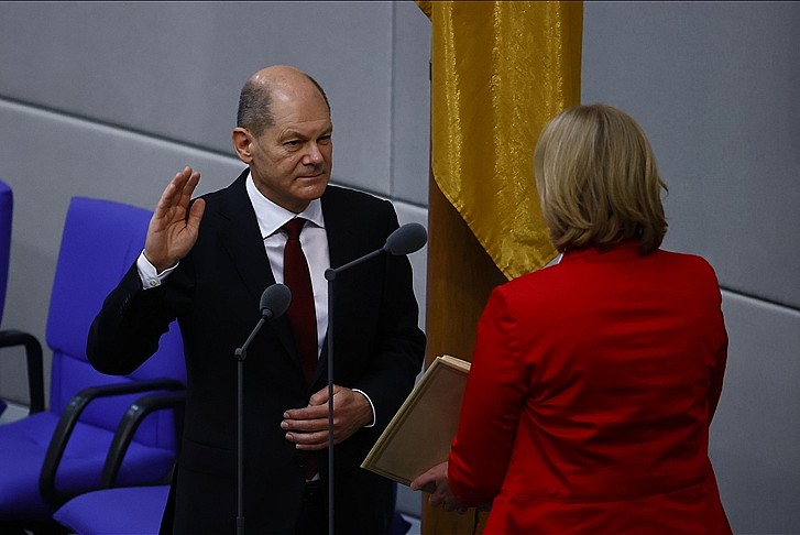 ​Olaf Scholz Almanya'nın yeni başbakanı oldu
