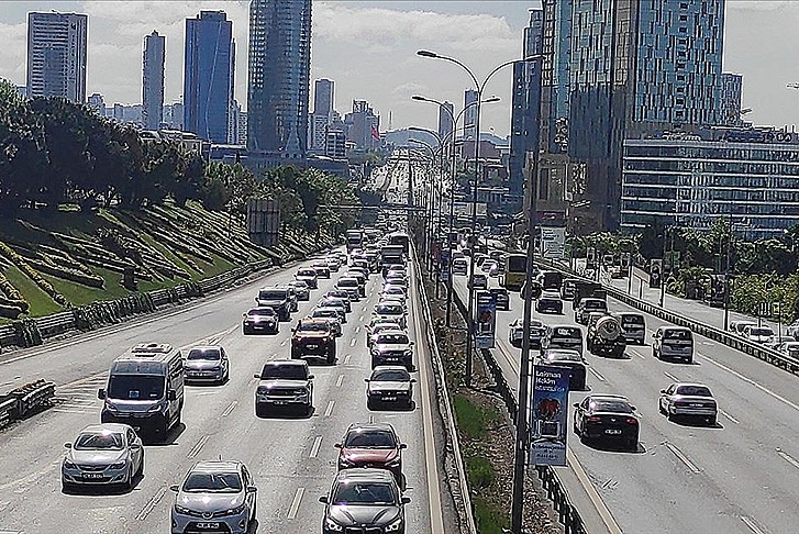 İstanbul'da haftanın ilk günü trafik yoğunluğu
