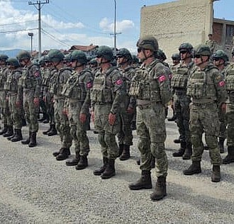 Türk askeri Kosova'ya intikalini tamamladı