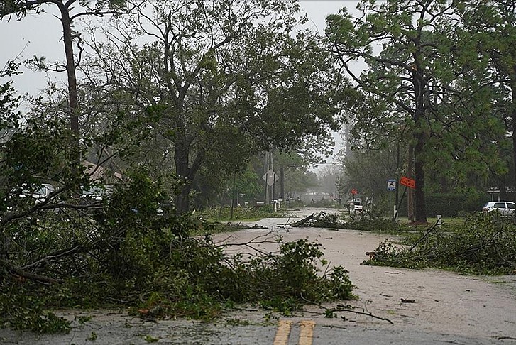 Lan Kasırgası ABD'yi fena vurdu