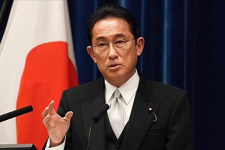 Japon Başbakan, oğlunu özel sekreter tayin etti