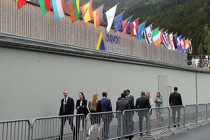 Davos Zirvesi yeniden toplanıyor