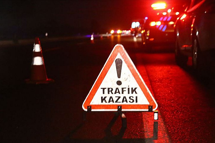 Trabzon'da otomobil devrildi: 4 ölü