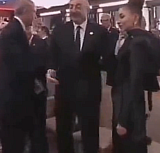 Beştepe'deki törende Paşinyan, Aliyev'in arkasına oturtuldu