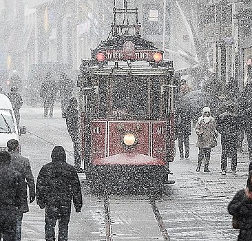 Meteoroloji'den İstanbul için kuvvetli kar yağışı uyarısı