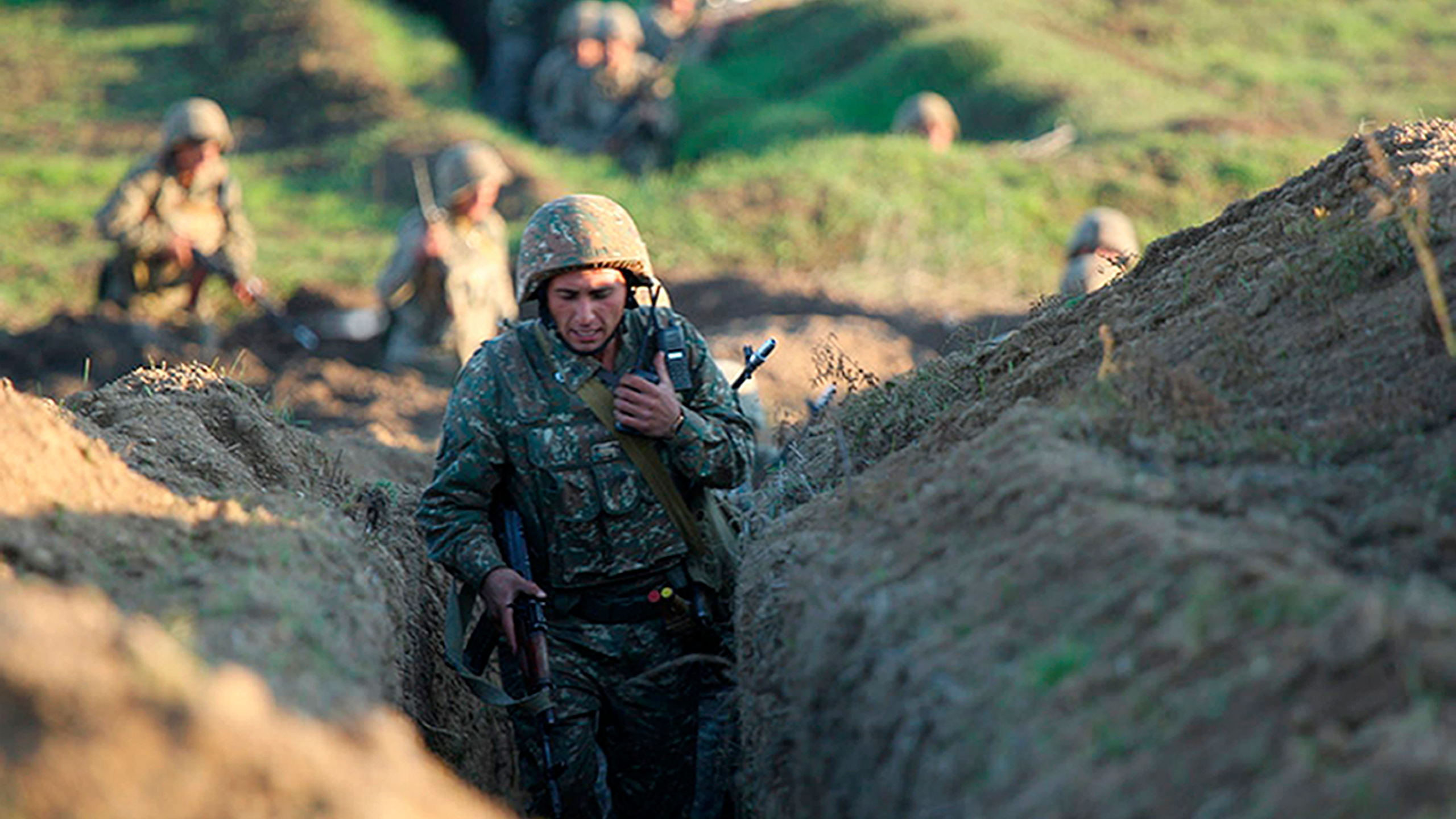 Армения войска к границе. Конфликт в Нагорном Карабахе 2020 солдаты. Армянские солдаты в Карабахе 2020.