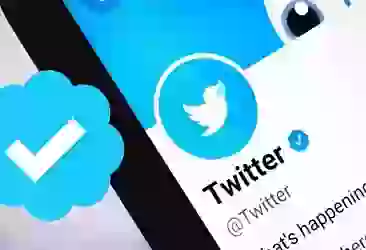 Twitter, mavi tik'i ücretsiz geri yükledi