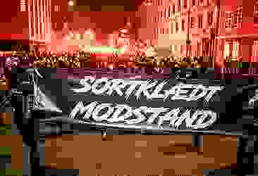 Danimarka'da kısıtlamalara protesto