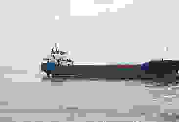 Kastamonu'da karaya oturan yük gemisi römorkör bekliyor