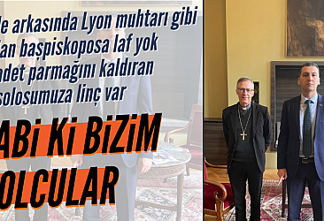 Türk konsolos, başpiskoposun yanında şehadet parmağını kaldırıp poz verdi