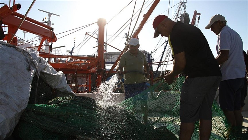 Mersinli balıkçılar "vira bismillah" dedi