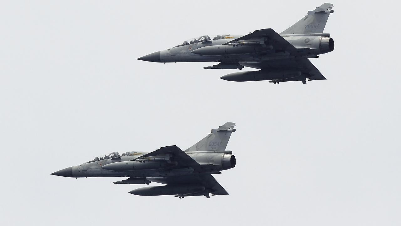 Endonezya, Katar'dan 12 savaş uçağı aldı