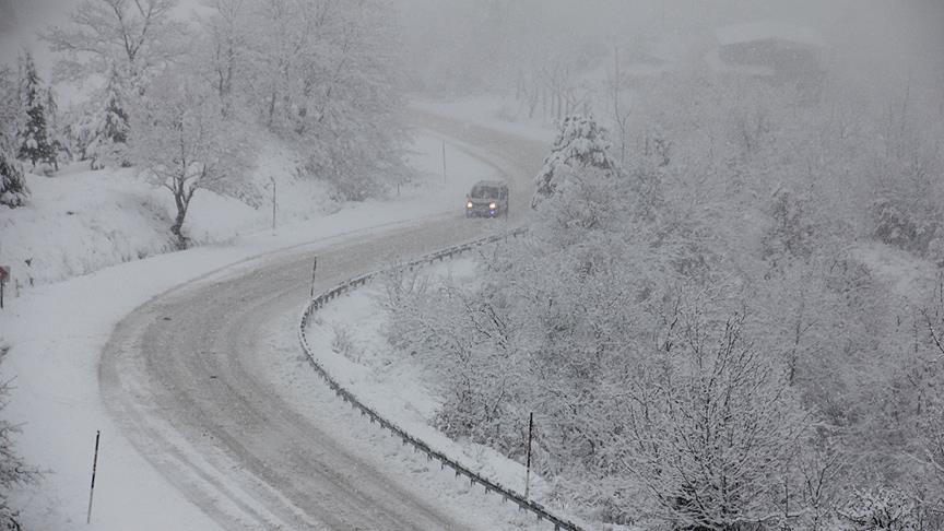 Çankırı-Kastamonu kara yolunda kar etkili oluyor