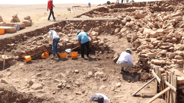 Karahantepe'de kazılar başladı
