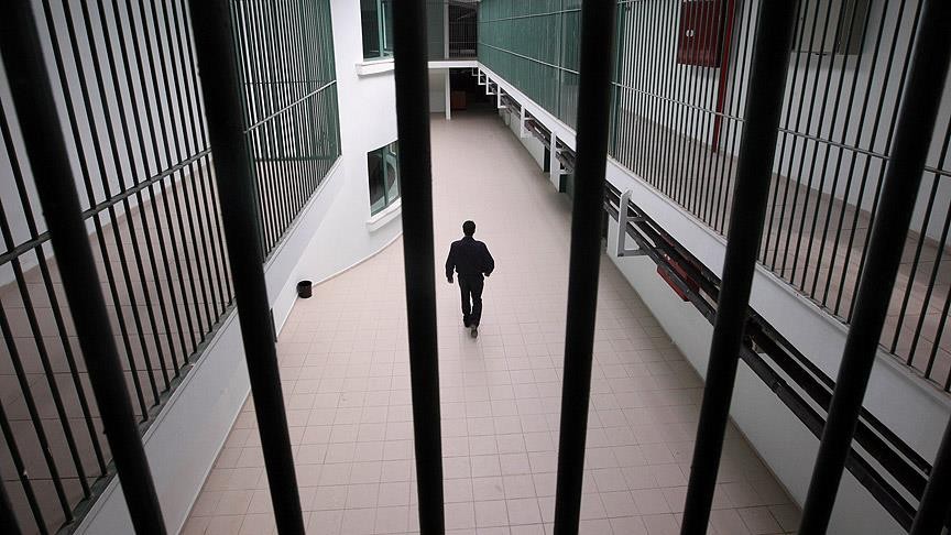Bingöl'de riskli olduğu tespit edilen kapalı cezaevi boşaltıldı