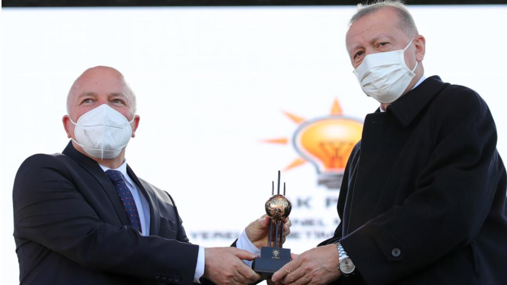 Erdoğan'dan Başkan Sekman'a özel ödül