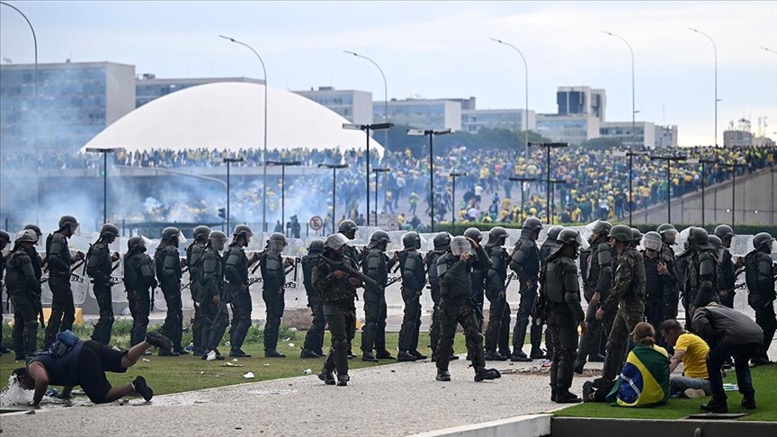 Brezilya'da göstericilerin baskını kontrol altına alındı