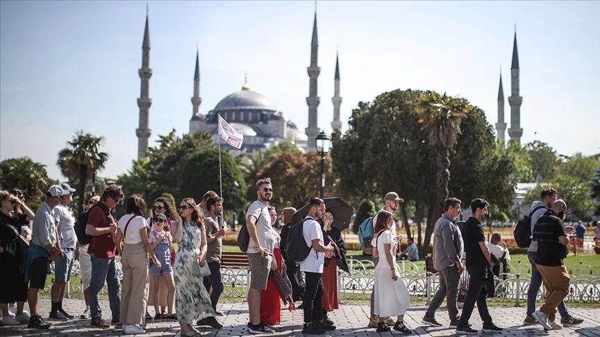 Türk dizileri ülkeyi kasıp kavurdu! Akın akın Türkiye'ye geliyorlar