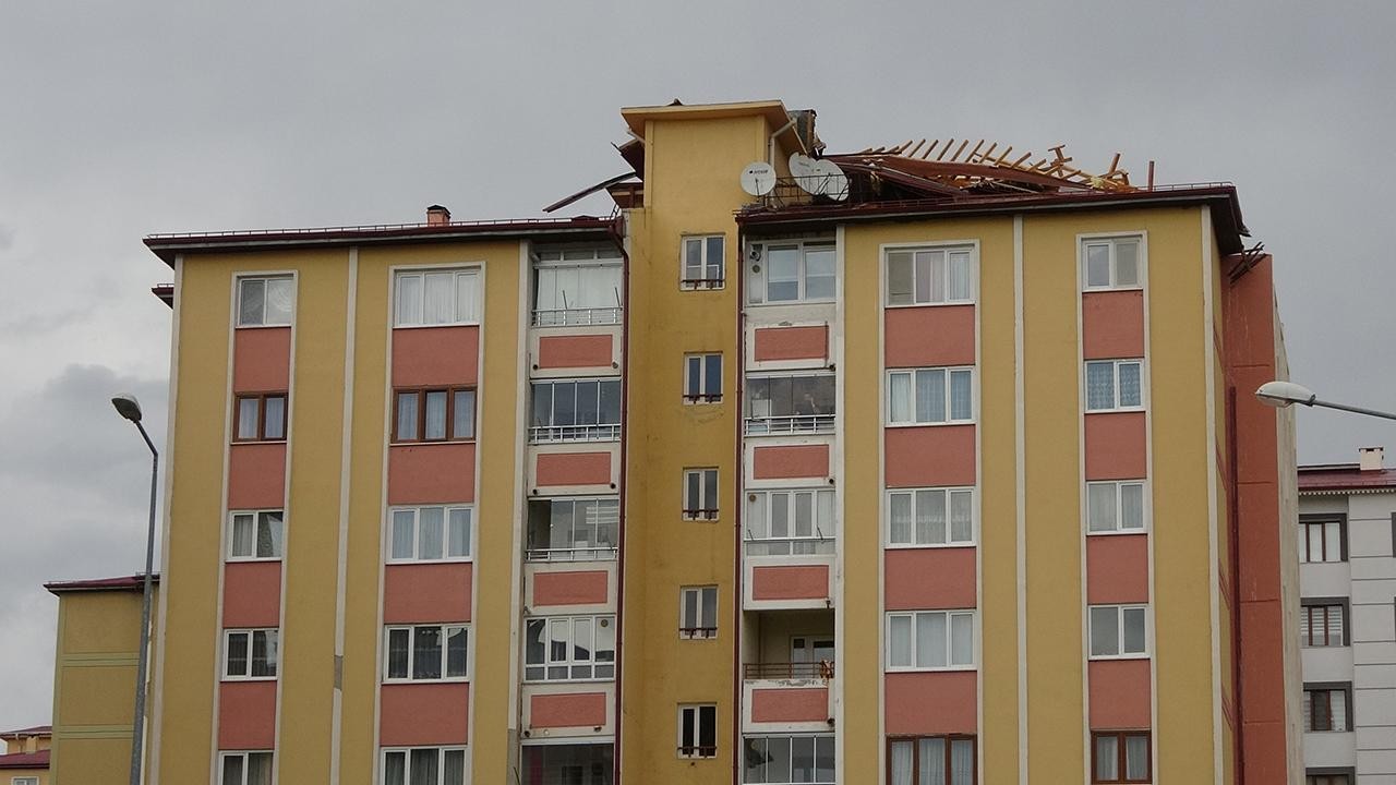 Sivas'ta rüzgar etkili oldu