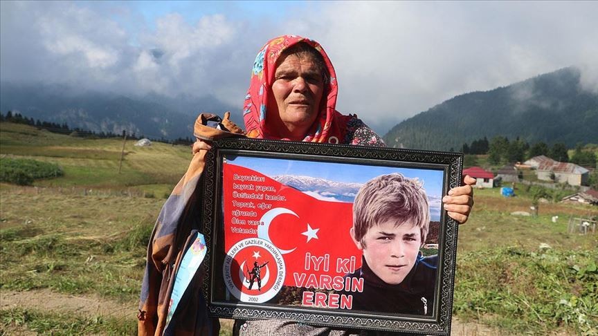 Şehit Eren Bülbül için Çorum'dan Trabzon'a pedal çevirdi
