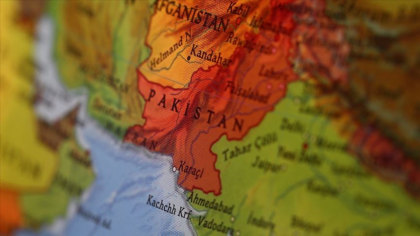 Pakistan'da bombalı saldırı: 5 kişi öldü
