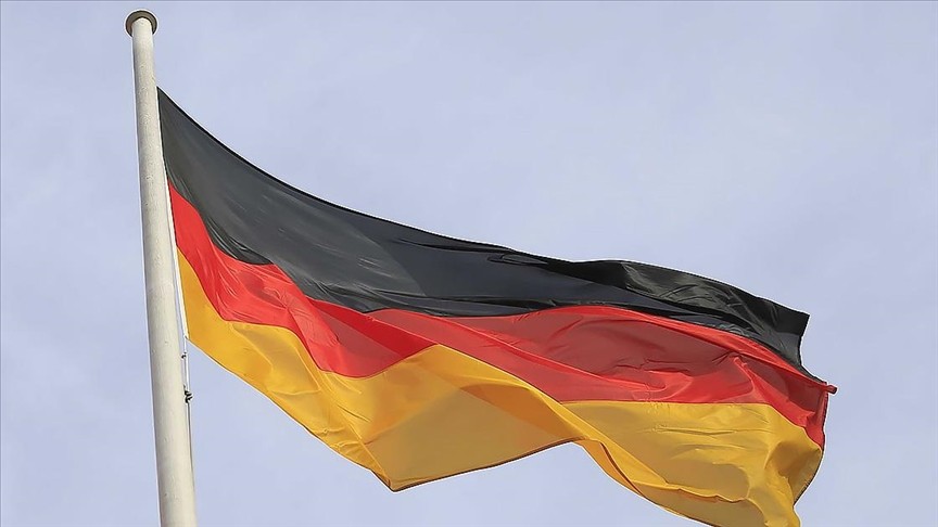 Almanya korunmak için  borçlanacak