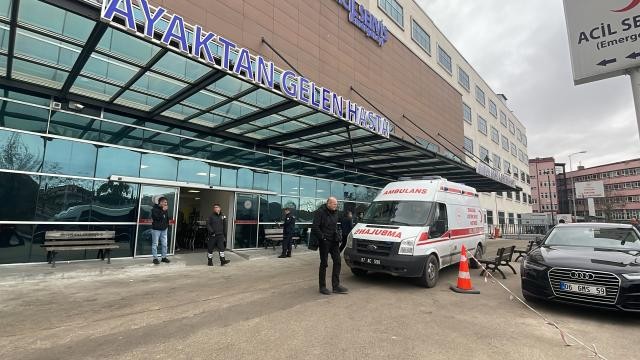 Zonguldak'ta işçi servisi ile tır çarpıştı