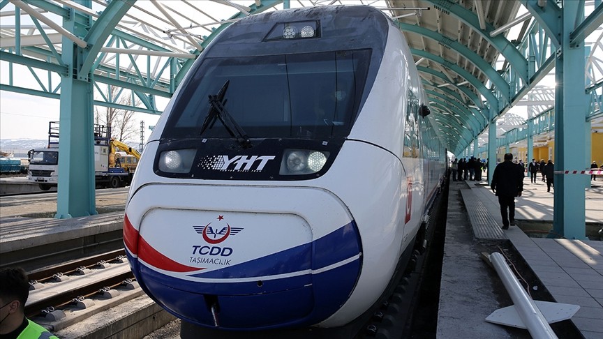Ankara-Sivas Yüksek Hızlı Treni ilk ücretsiz seferini yaptı
