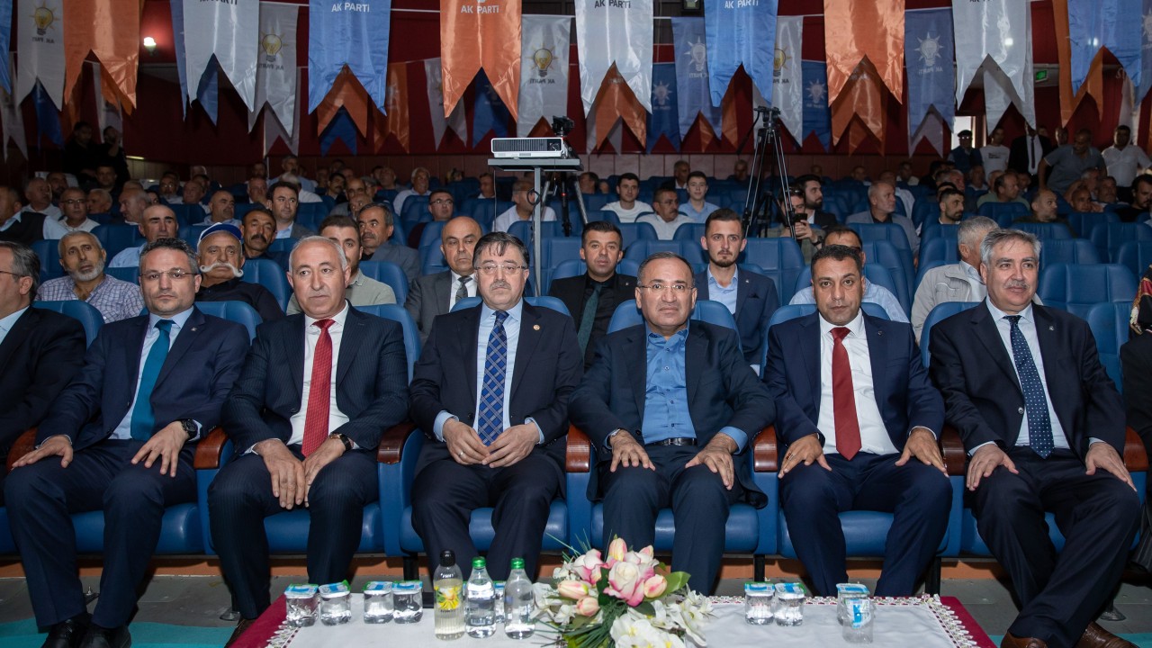 Bekir Bozdağ Yozgat'ta Meclis Toplantısı'nda konuştu