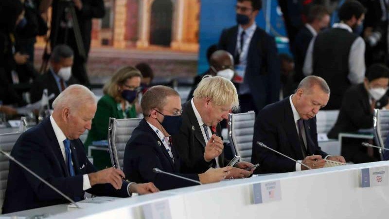 G20'de sosyal medya devlerine vergi kararı