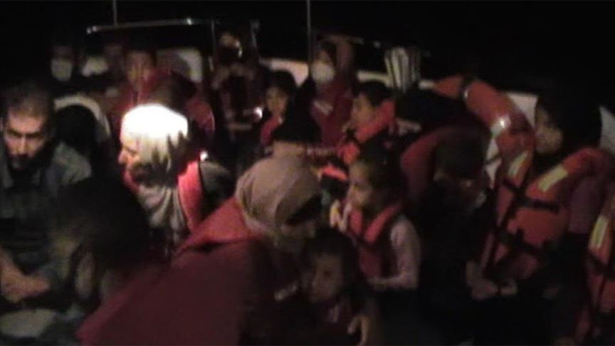 Ege'de 22 sığınmacı kurtarıldı