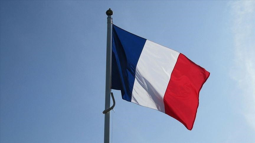 Fransa'da olaylara müdahale etmek için 40 bin polis görevlendirildi