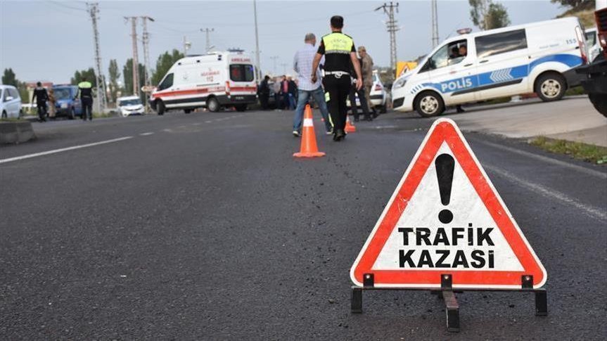 Uşak'taki trafik kazasında 1 kişi öldü, 4 kişi yaralandı