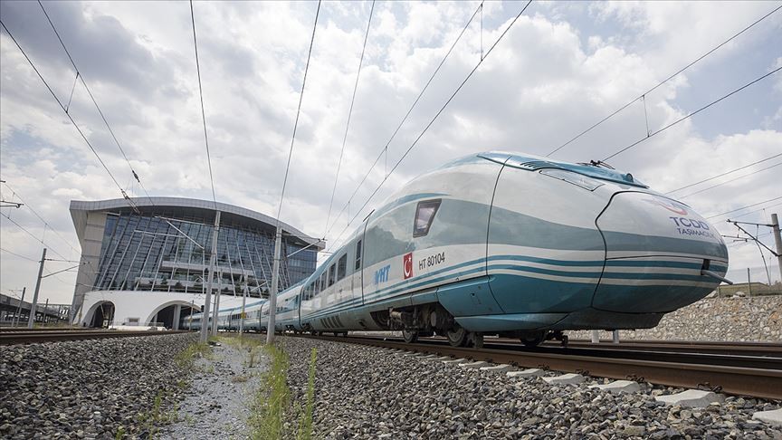 Ankara ile İstanbul arası "süper hızlı tren"le 1,5 saate düşecek