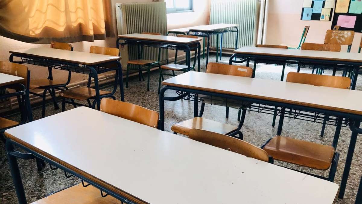 Yunanistan'da okul yasağı