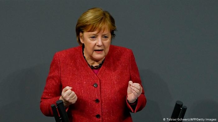 Merkel'in, koronavirüsten 590 ölüm üzüntüsü