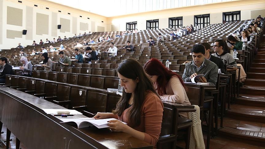 Sivas ve Yozgat'taki üniversitelerde "hibrit eğitim" başladı