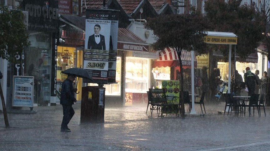 Antalya'da sağanak yağış aralıksız devam edecek