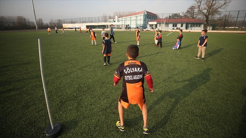 Diyarbakır'da depremzede çocukların yer aldığı Mahalle Ligi Turnuvası başladı