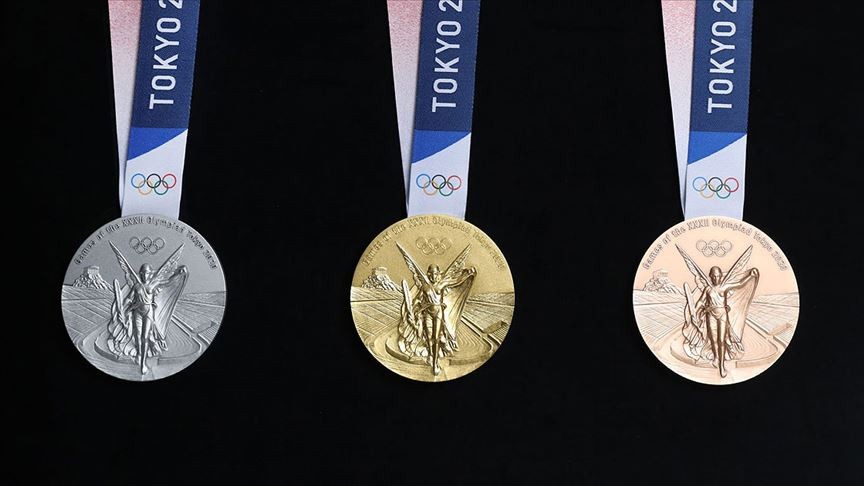 Milli sporcu Muammer Şahin, Avrupa Halter Şampiyonası'nda gümüş madalya kazandı
