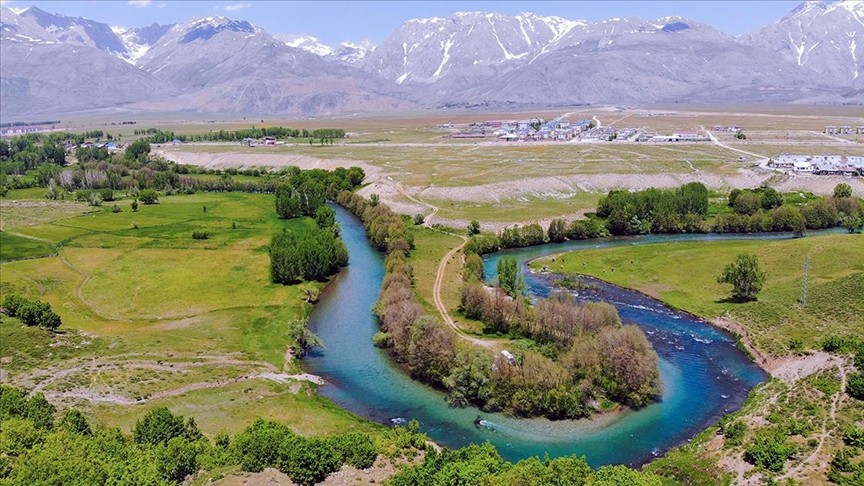 Tunceli'deki Munzur Vadisi kamping projesiyle turistlerin uğrak yeri olacak