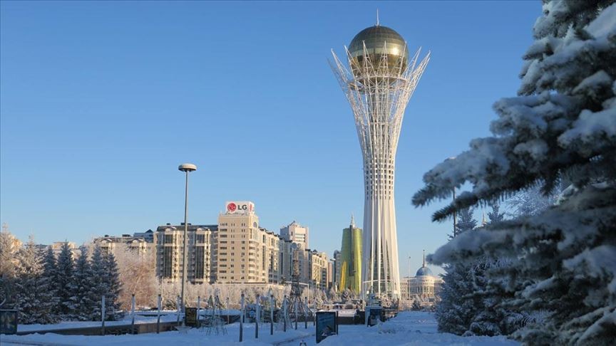 Kazakistan'da Rusça kararı