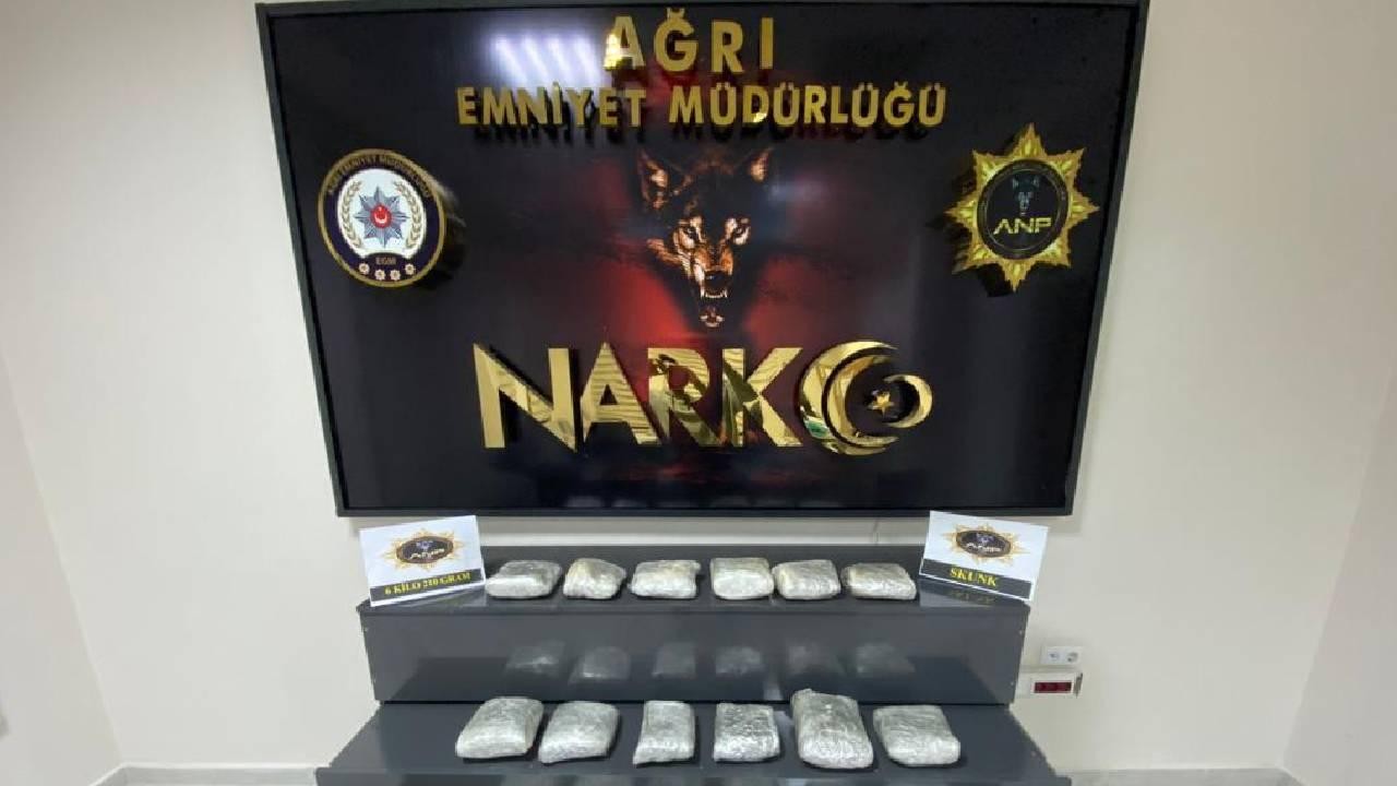 6 kilo 210 gram uyuşturucu taşıyordu! Polis'in radarına yakalandı