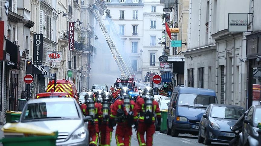 Paris'te geçen haftaki patlamada yıkılan binanın enkazında ceset  bulundu