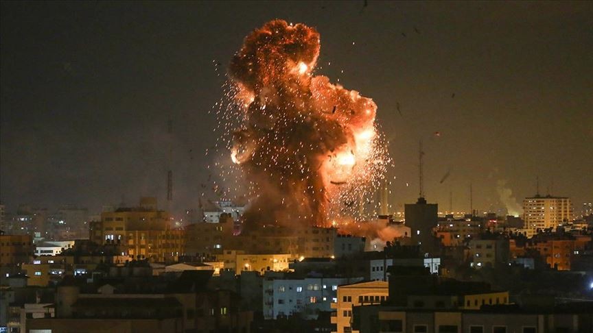 İsrail ordusu Gazze'nin orta kesimindeki BM binasını bombaladı