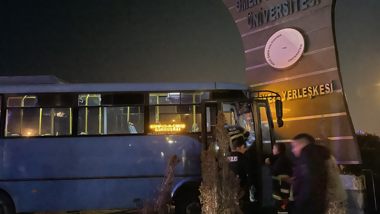 Niğde'de feci kazada: 16 kişi yaralandı