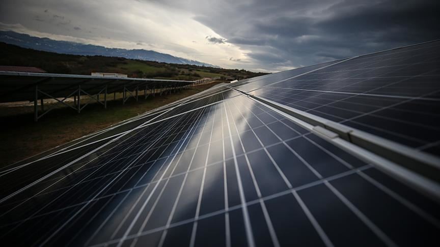 Türkiye''nin ilk entegre güneş paneli üretim fabrikası ağustosta açılıyor