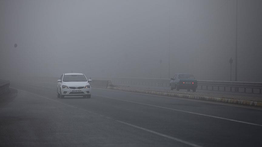 Bolu Dağı'nda sis ulaşımı aksattı