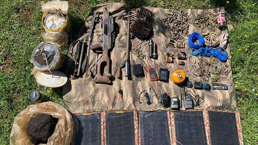 PKK''ya ait mühimmat ve yaşam malzemeleri ele geçirildi
