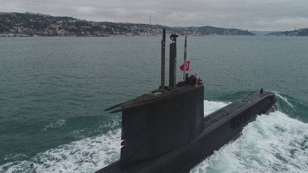 Türkiye''nin yeni denizaltısı suya iniyor